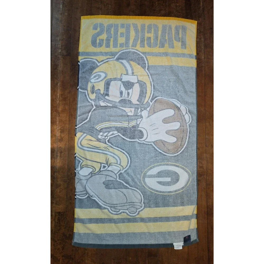 Green Bay Packers NFL Mickey Mouse Disney Beach Towel